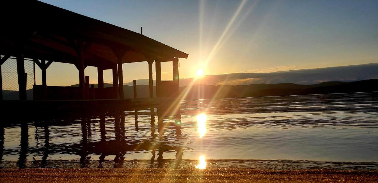 The Stone Gate Resort بحيرة جورج المظهر الخارجي الصورة